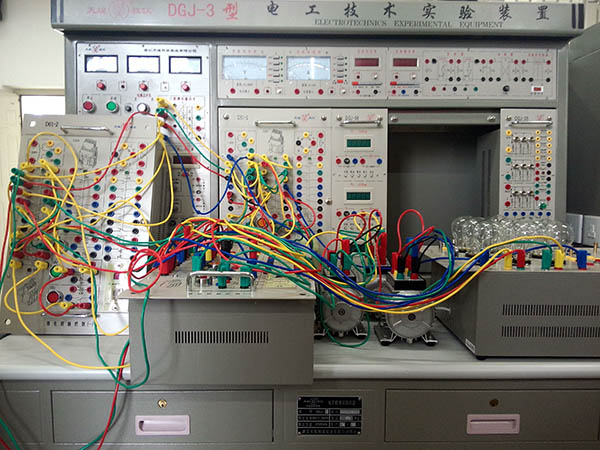 三相異步電動機有哪些電氣保護措施？