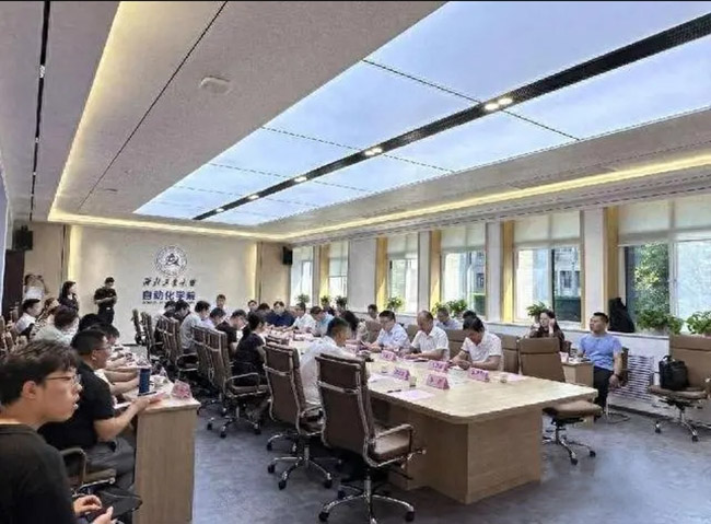 西安西瑪電機(jī)與西北工業(yè)大學(xué)開展“雙進(jìn)”活動(dòng)，共推科技創(chuàng)新與產(chǎn)業(yè)升級(jí)